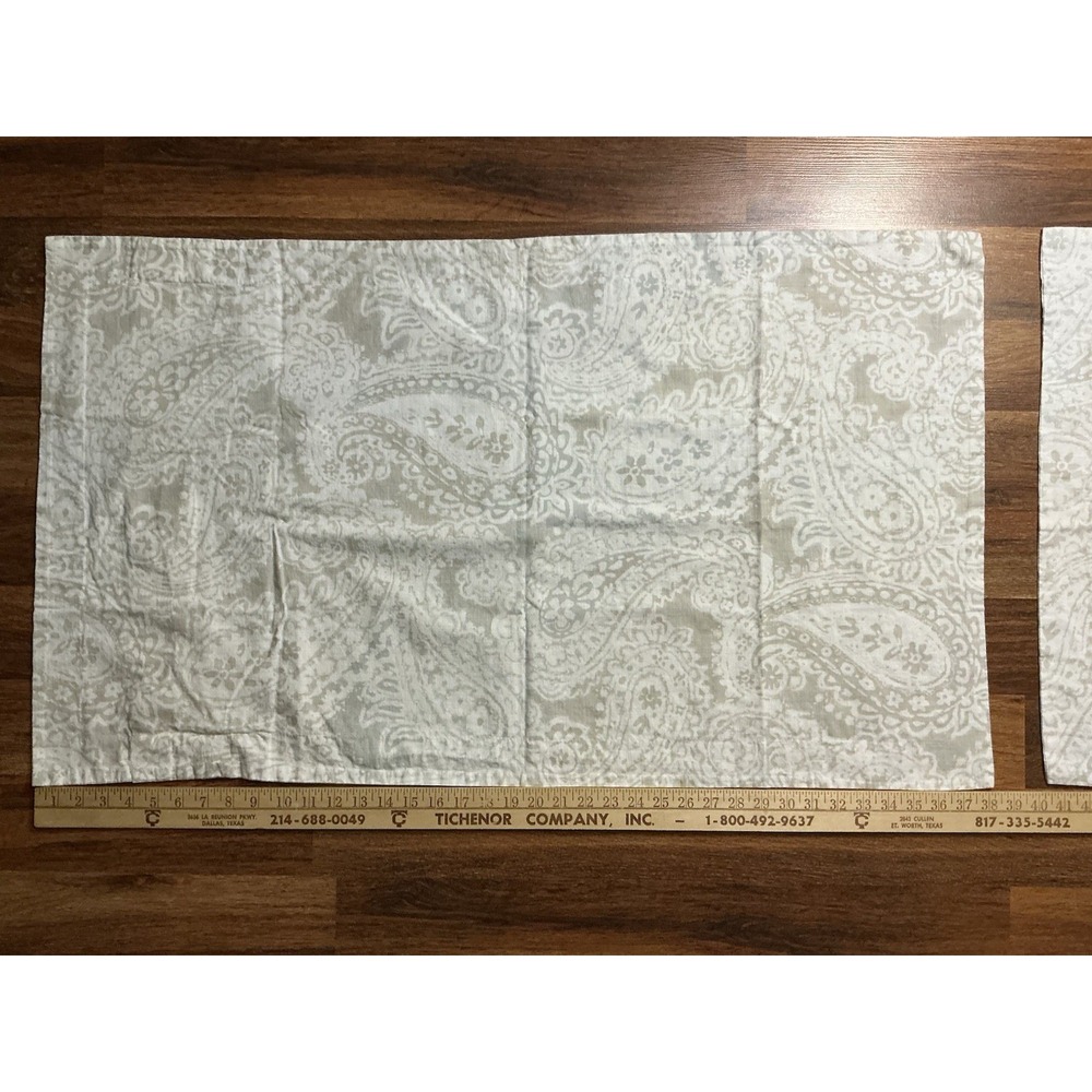 Pair Of TOMMY HILFIGER Beige/White Paisley KING Pillow Shams 100% Cotton